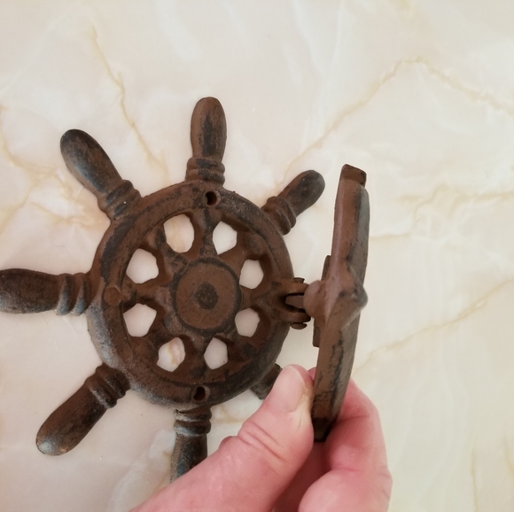 NAUTICAL HELM & ANCHOR HEAVY METAL DOOR KNOCKER 7" DIAMETER - Picture 4 of 4